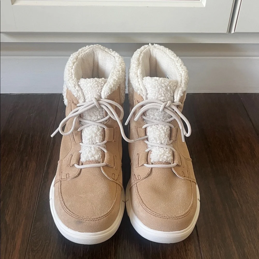 Worn once SOREL Explorer Carnival Waterproof Boots